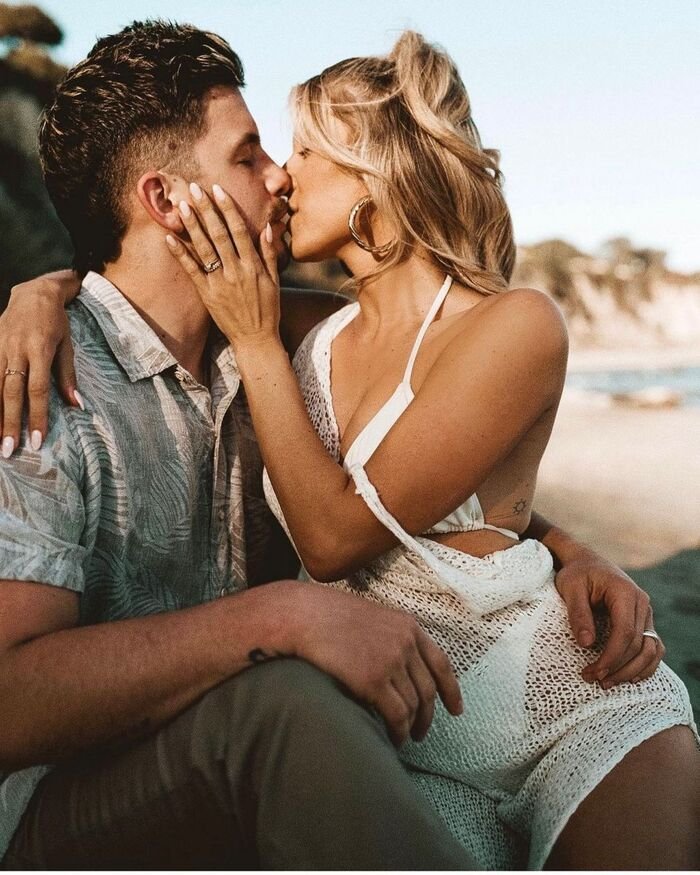 couple kiss images hd