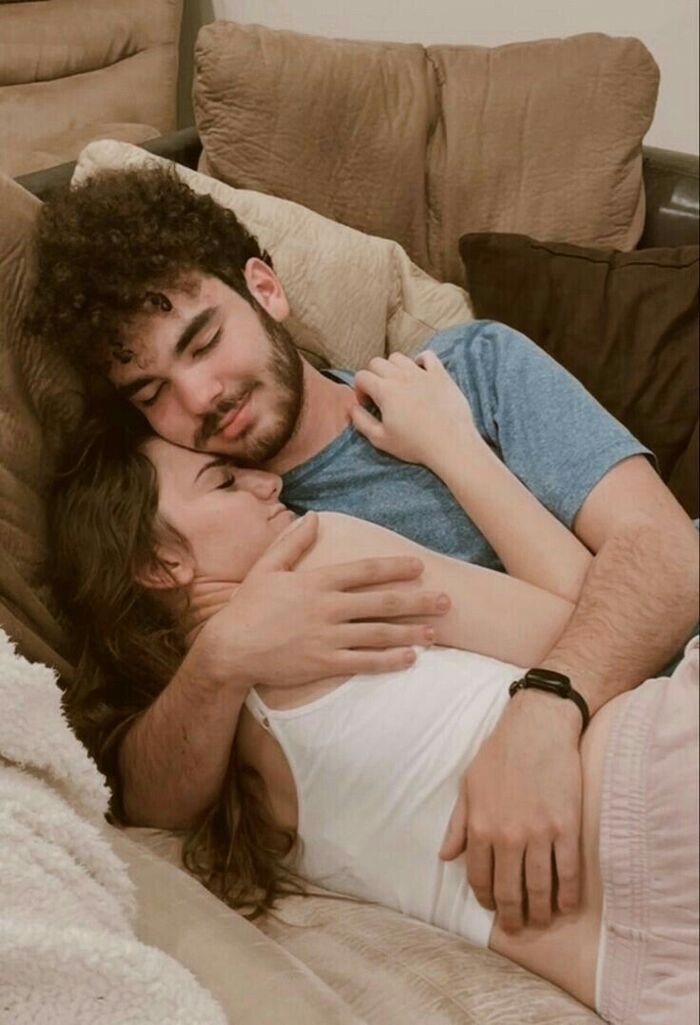 couple kiss images high quality hd