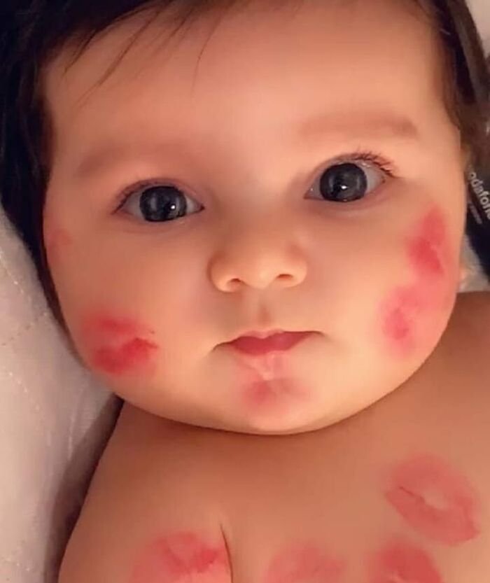 ins baby kiss image full hd aethetics