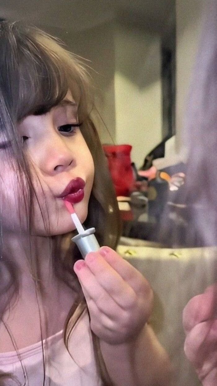 photo baby kiss image