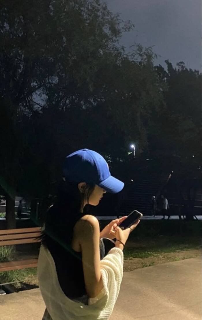 simple girls dp beautiful aethetics hot full hd